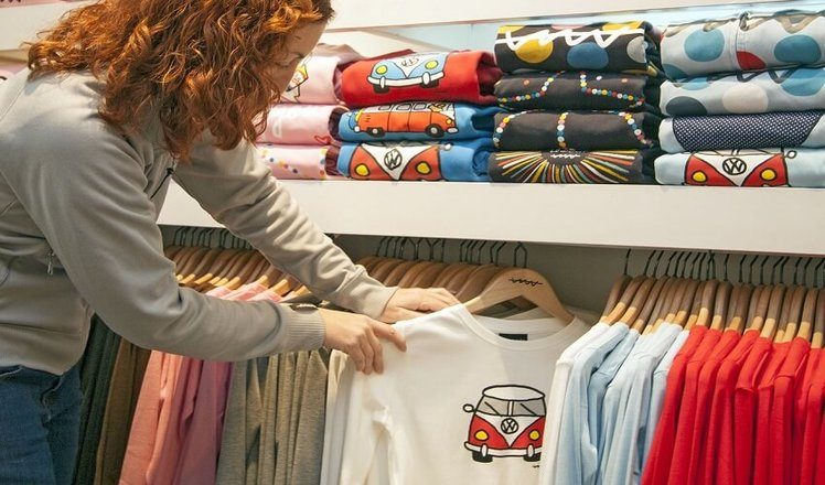 Cómo utilizar un Kardex para una Boutique