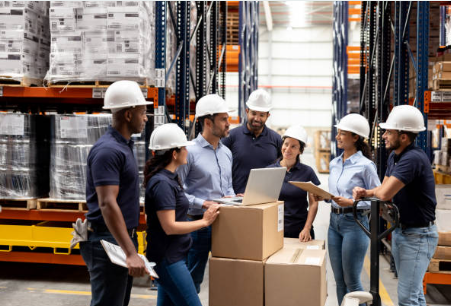 Cómo Funcionan los Centros de Distribución