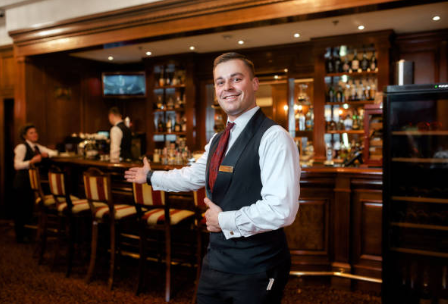 Cómo Ser un Buen Gerente en un Bar