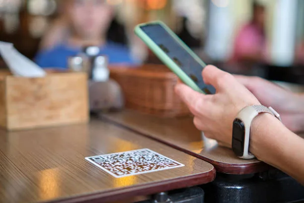 Menú Digital en un Bar: ¡Digitaliza tu Negocio!