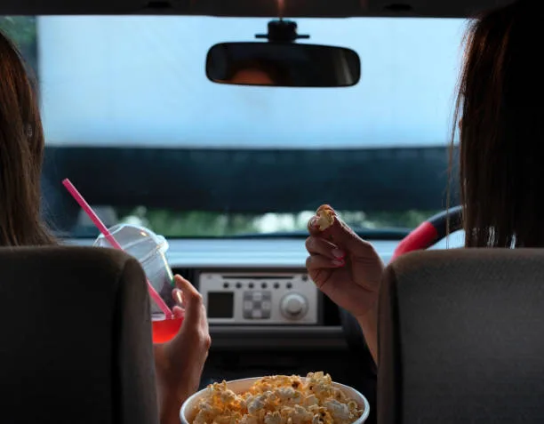 Drive-in: ¿Qué es y cómo funciona?
