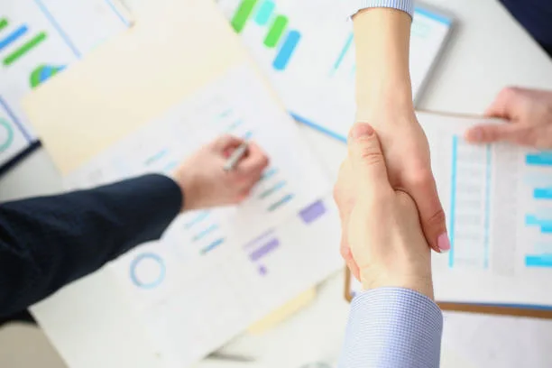 Sociedades Mercantiles: ¡Aprende con Ejemplos!