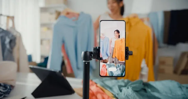 ¿Cómo Crear un Catálogo Virtual para Vender Ropa?