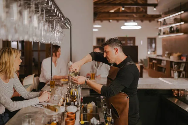 ¿Qué Es el Margen de Ganancia en un Bar?