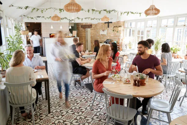 Tipos de Comensales en tu Restaurante: ¡Conócelos!