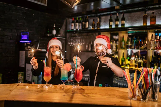 Temporada de Fiestas en tu Bar: ¡Crea la Mejor Estrategia!