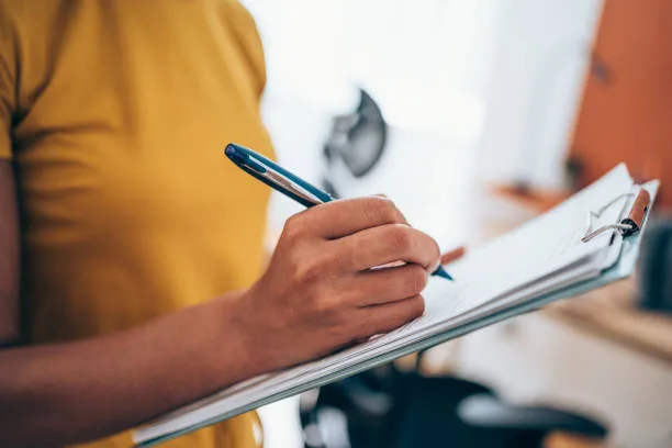 ¿Cómo Optimizar el Registro de Entradas y Salidas en tu Negocio?