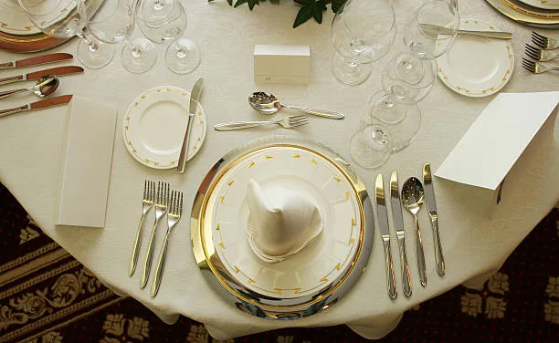 ¿Qué Cubiertos debes tener en tu Restaurante?