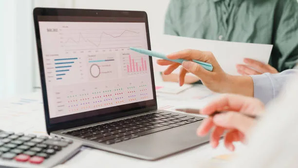 Análisis Financiero de un Negocio en 2025