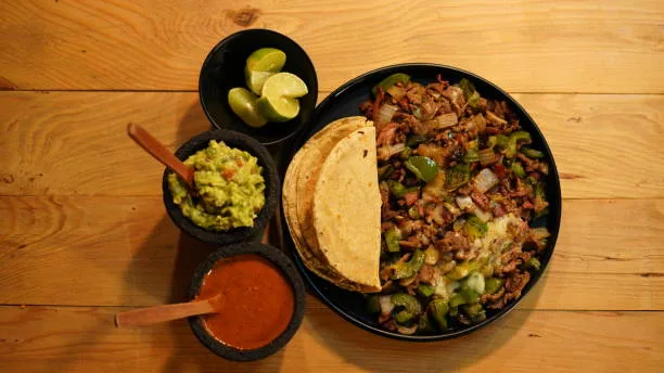 ¿Cómo Crear Imágenes de Restaurantes para Publicidad?