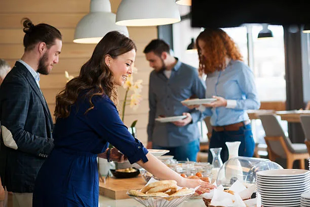 ¿Cómo Crear Menús Empresariales para Cenas en tu Negocio?