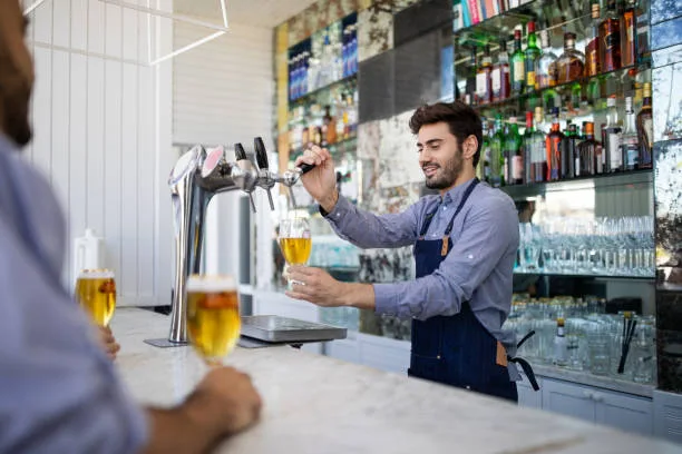 ¿Cómo ser un Buen Mesero de Bar?