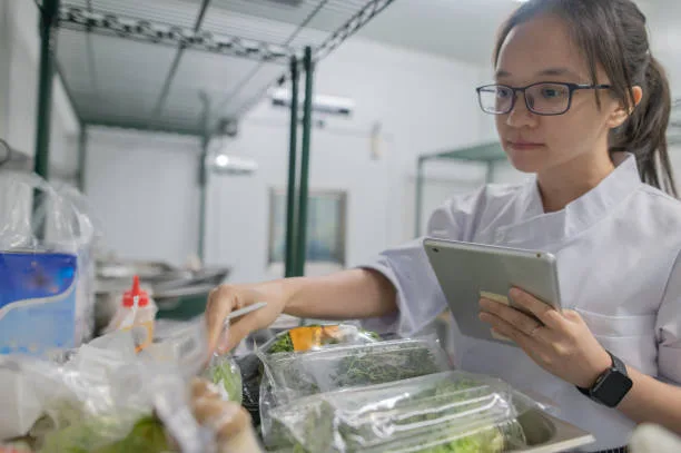 ¿Cómo Mejorar el Almacén de la Cocina de tu Negocio?
